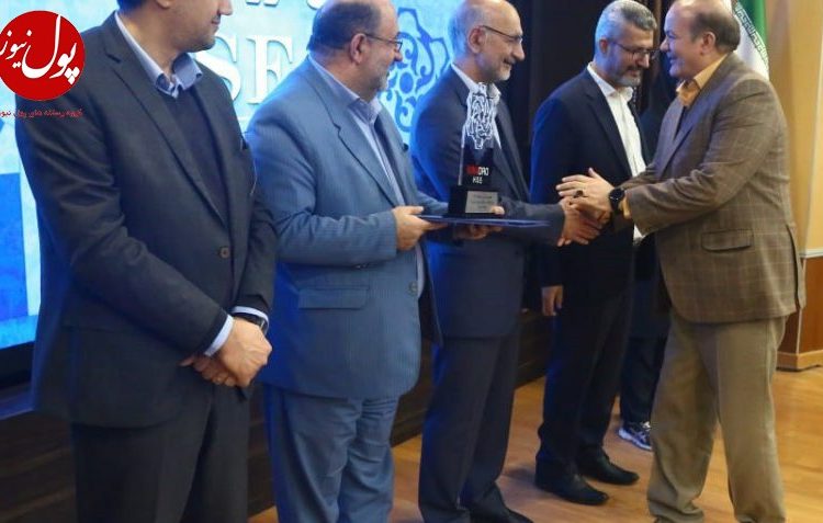 درخشش خیره کننده لامرد در جمع ستارگان