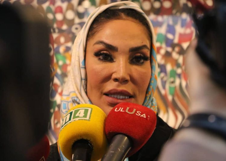 یلدا اسفندیاری بانوی هاروارد ایران کیست?